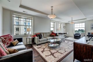 232 N Kingshighway Boulevard 1102, St Louis, MO 63108
