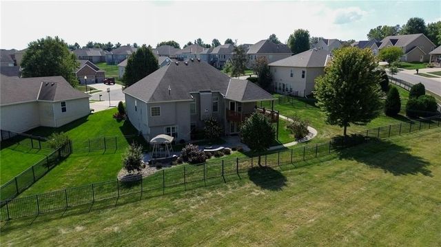 3804 Kingston Court, St Joseph, MO 64506