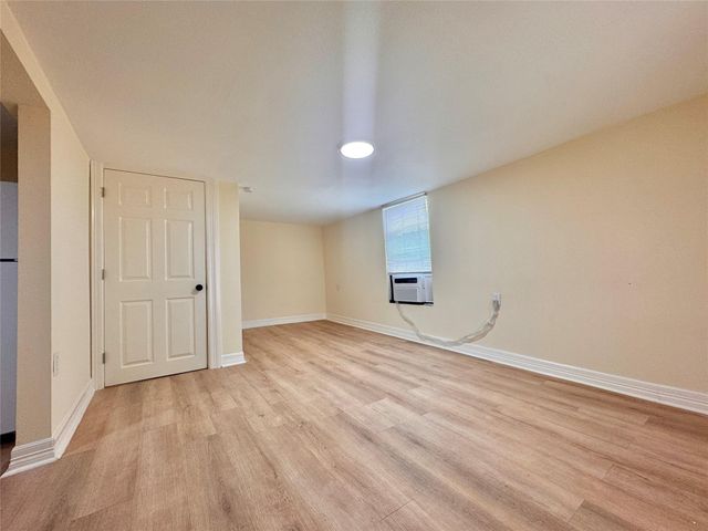 27 Norwood Street, Houston, TX 77011