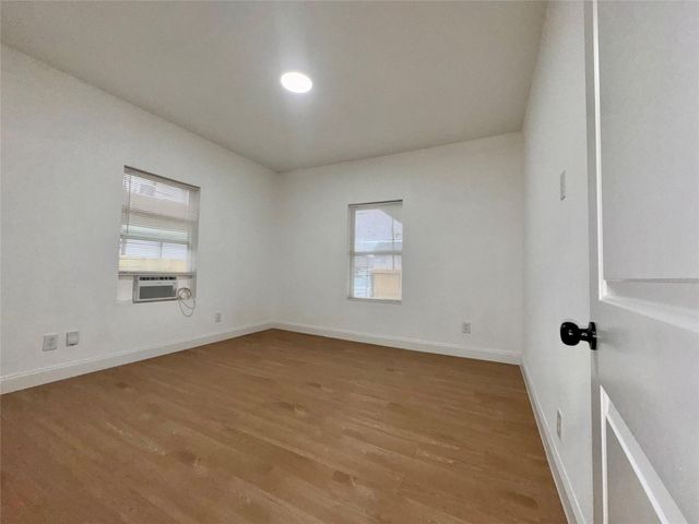 27 Norwood Street, Houston, TX 77011