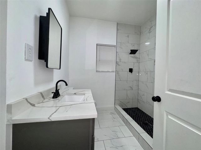 27 Norwood Street, Houston, TX 77011