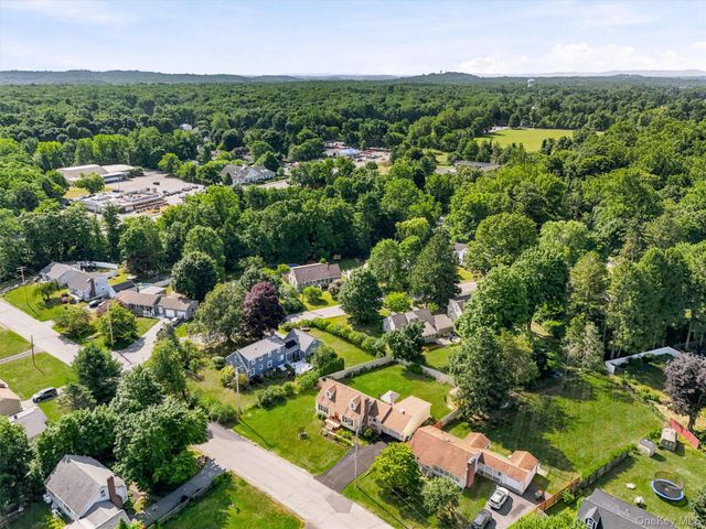 13 Calmer Place, Hyde Park, NY 12538