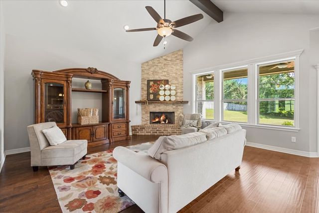 19623 Dove Ridge Drive, Lindale, TX 75771