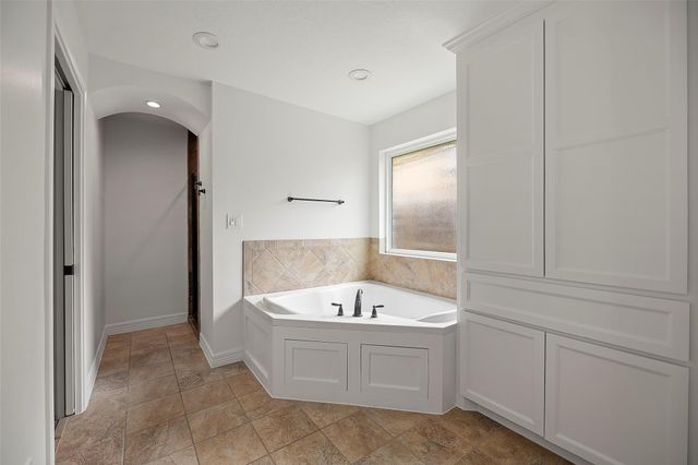 10642 Mayfield Road, Houston, TX 77043