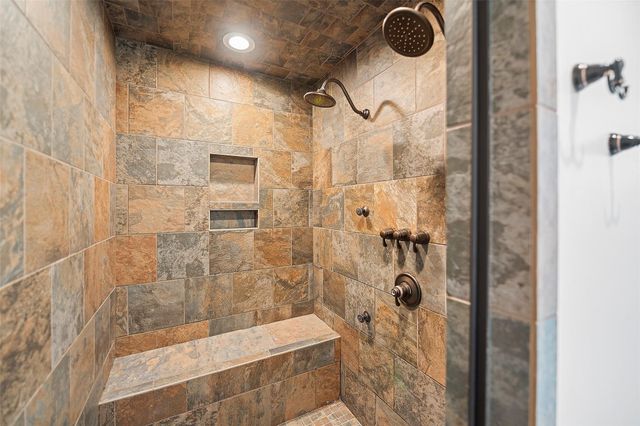 10642 Mayfield Road, Houston, TX 77043