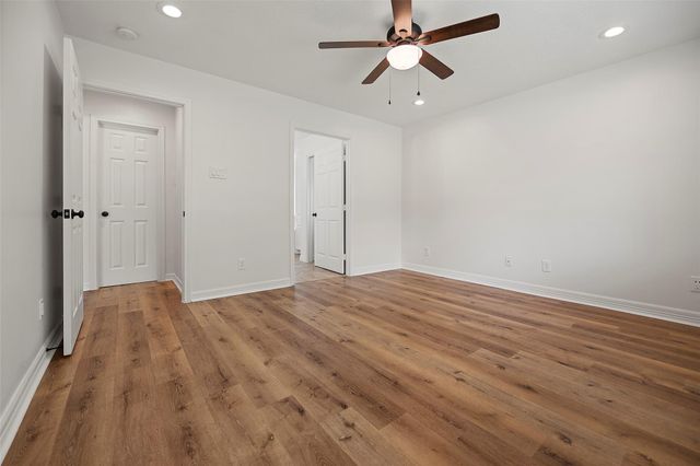 10642 Mayfield Road, Houston, TX 77043