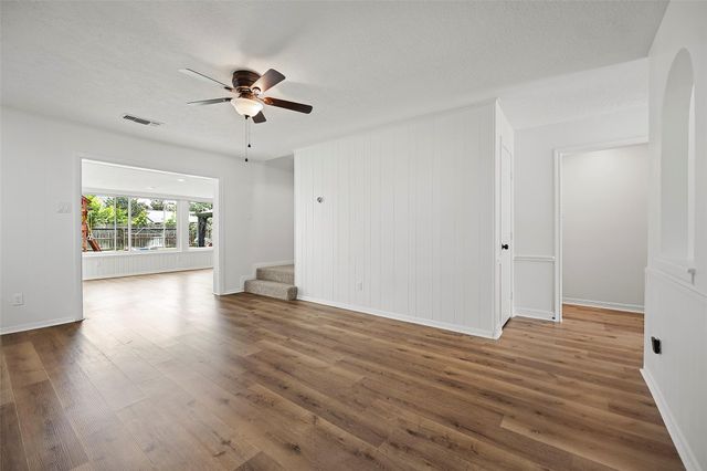 10642 Mayfield Road, Houston, TX 77043
