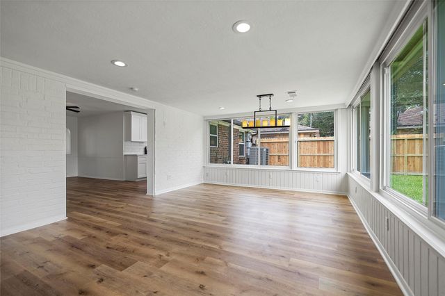 10642 Mayfield Road, Houston, TX 77043