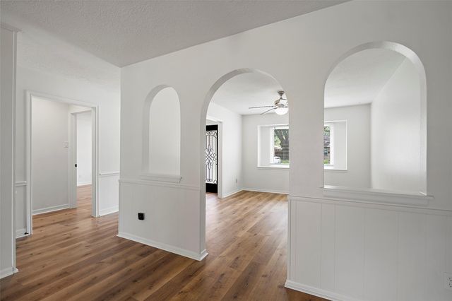 10642 Mayfield Road, Houston, TX 77043