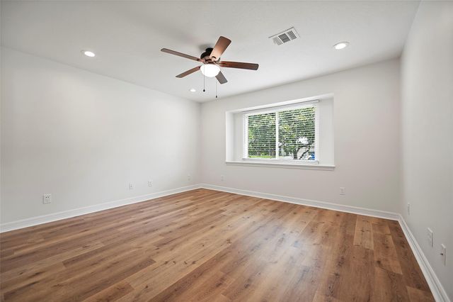 10642 Mayfield Road, Houston, TX 77043
