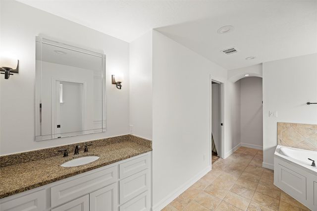 10642 Mayfield Road, Houston, TX 77043