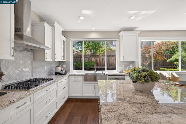 81 Monza Ct, Danville, CA 94526