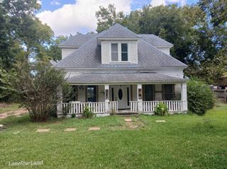 144 N Jeffus Street, Deport, TX 75435