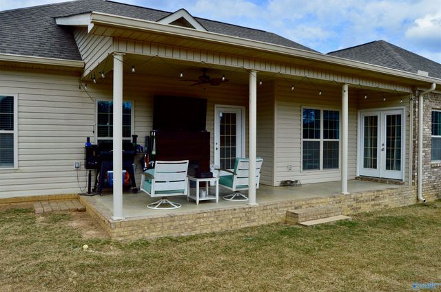 419 Pembrooke Circle, Hartselle, AL 35640