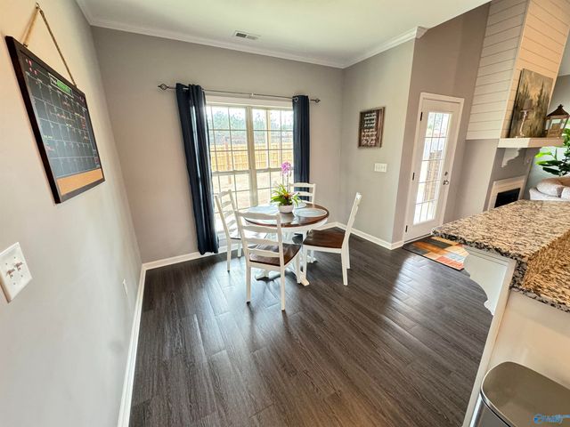 419 Pembrooke Circle, Hartselle, AL 35640