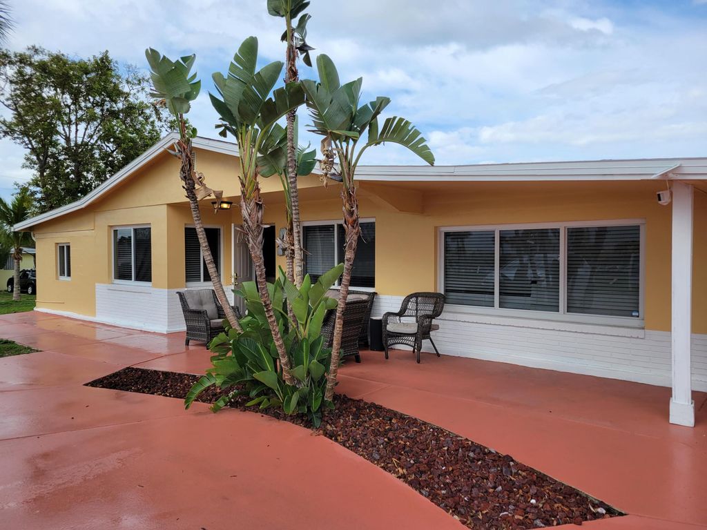 3124 NE Skyline Drive A, Jensen Beach, FL 34957