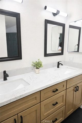 1501 E Twin Star, Palm Springs, CA 92262