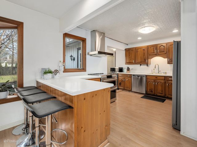 5549 Laurel Avenue, La Grange Highlands, IL 60525