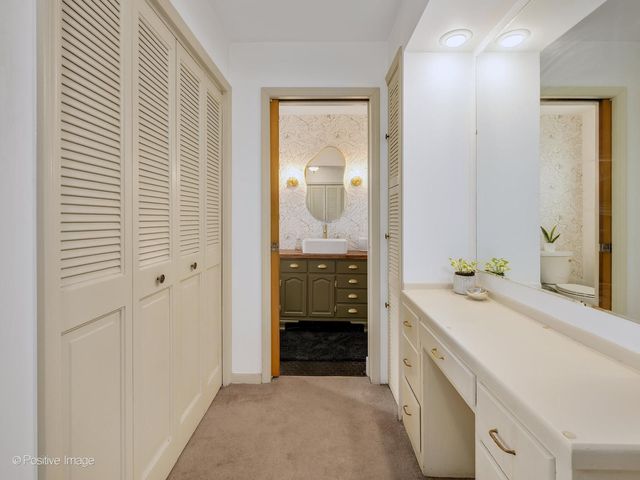 5549 Laurel Avenue, La Grange Highlands, IL 60525