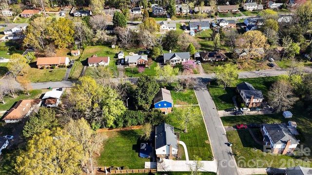 5810 Red Carriage Lane, Charlotte, NC 28212