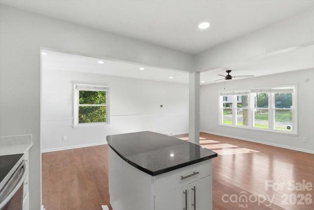 5810 Red Carriage Lane, Charlotte, NC 28212