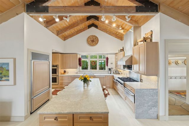 55 Paseo Del Rancho, Santa Fe, NM 87506