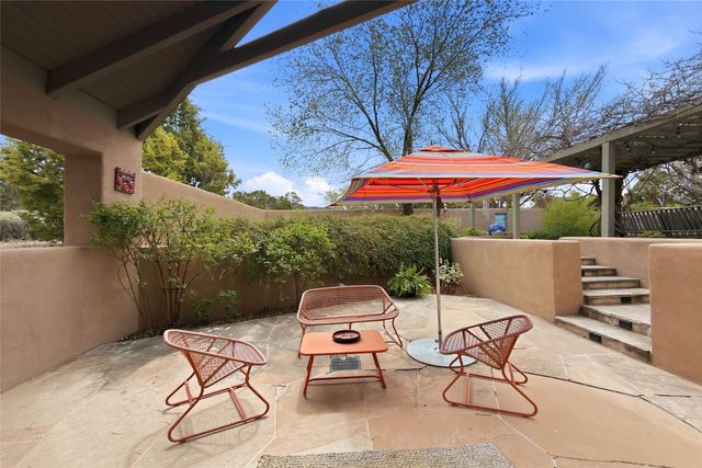 55 Paseo Del Rancho, Santa Fe, NM 87506