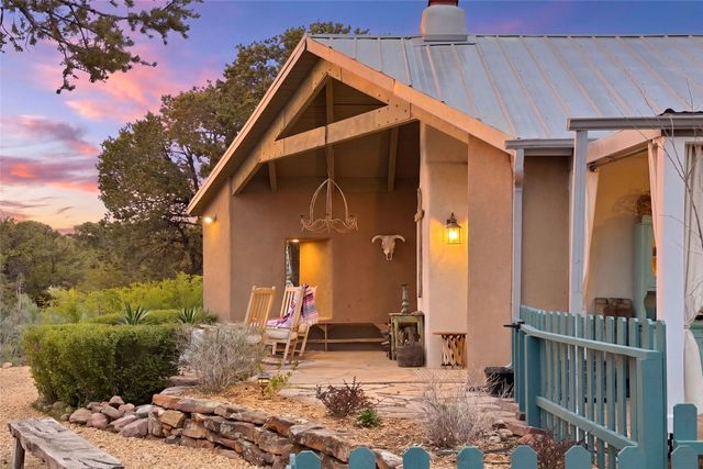 55 Paseo Del Rancho, Santa Fe, NM 87506