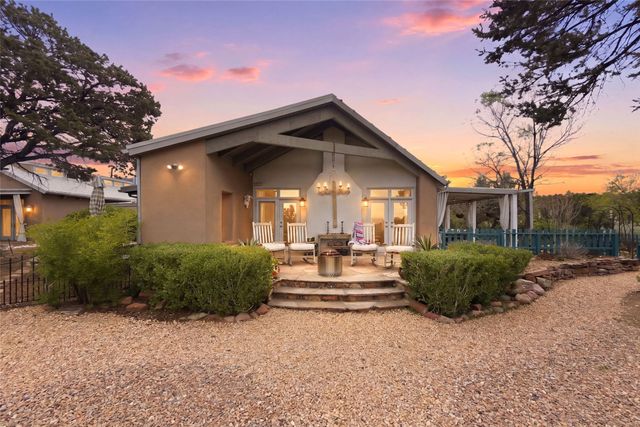 55 Paseo Del Rancho, Santa Fe, NM 87506