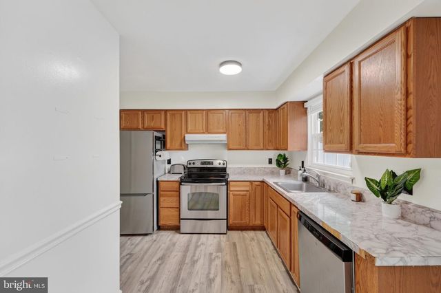 10 VON STEUBEN CT, Newark, DE 19702