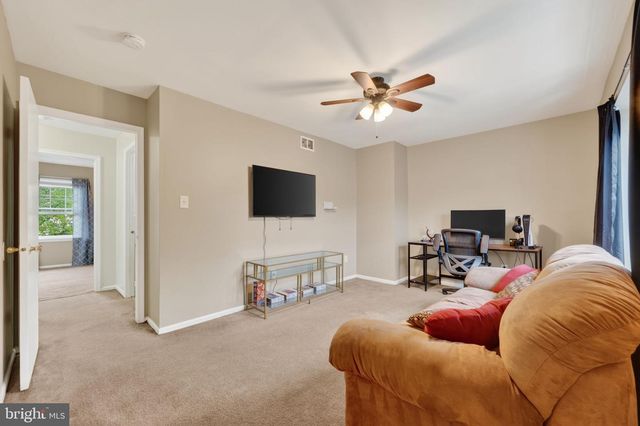 10 VON STEUBEN CT, Newark, DE 19702