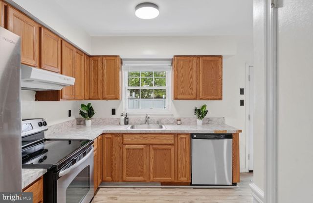 10 VON STEUBEN CT, Newark, DE 19702