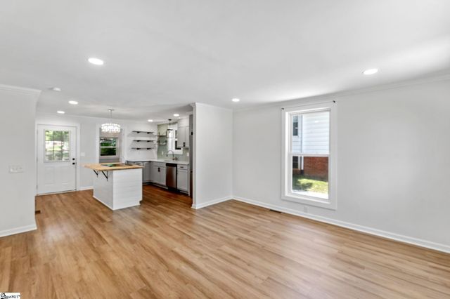 12 Hudson Street, Greenville, SC 29609