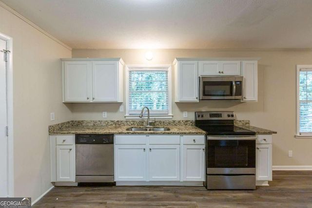 541 N Hairston Road, Stone Mountain, GA 30083