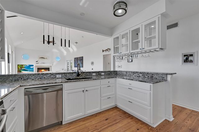 4103 Turks Point, Galveston, TX 77554