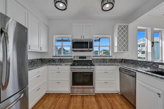 4103 Turks Point, Galveston, TX 77554