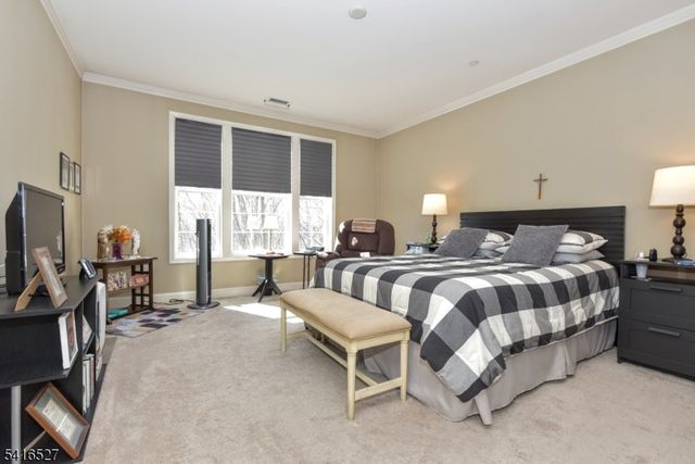 5208 Veterans Dr, Rockaway Twp., NJ 07885