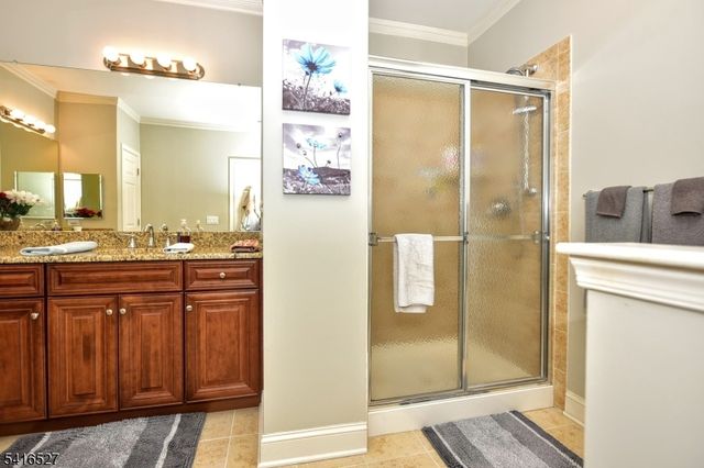 5208 Veterans Dr, Rockaway Twp., NJ 07885