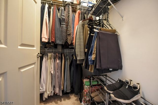 5208 Veterans Dr, Rockaway Twp., NJ 07885