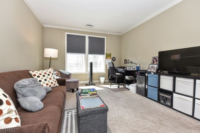 5208 Veterans Dr, Rockaway Twp., NJ 07885