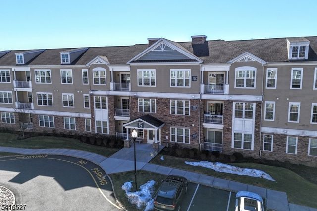 5208 Veterans Dr, Rockaway Twp., NJ 07885