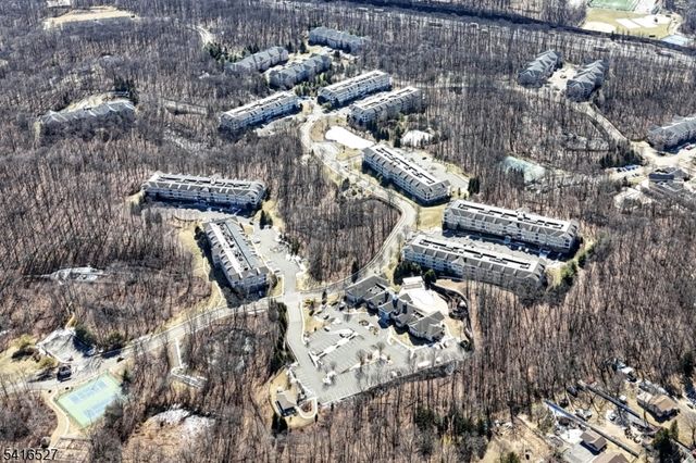 5208 Veterans Dr, Rockaway Twp., NJ 07885