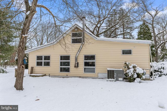 560 HOPEWELL RD, Marlton, NJ 08053