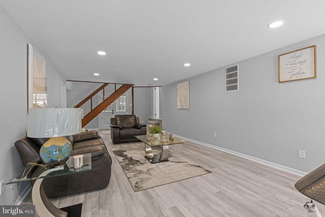 560 HOPEWELL RD, Marlton, NJ 08053