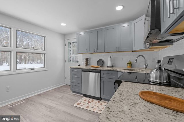 560 HOPEWELL RD, Marlton, NJ 08053