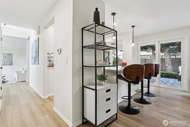 22124 NE 9th Place, Sammamish, WA 98074