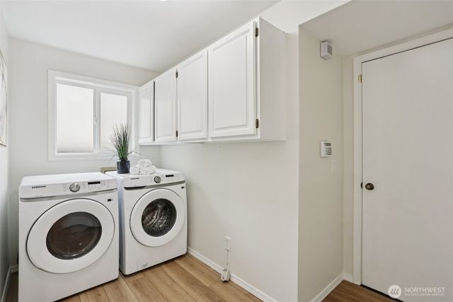 22124 NE 9th Place, Sammamish, WA 98074