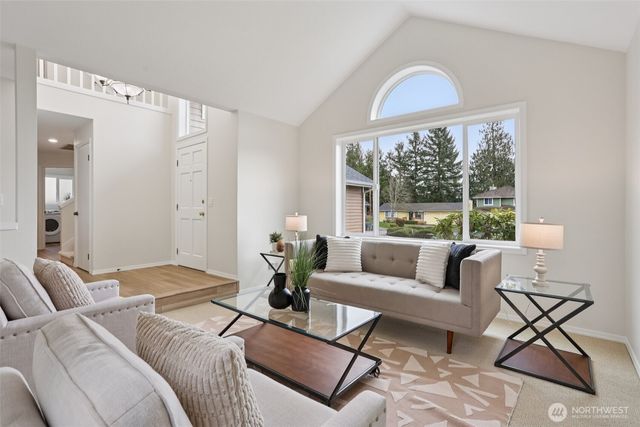 22124 NE 9th Place, Sammamish, WA 98074