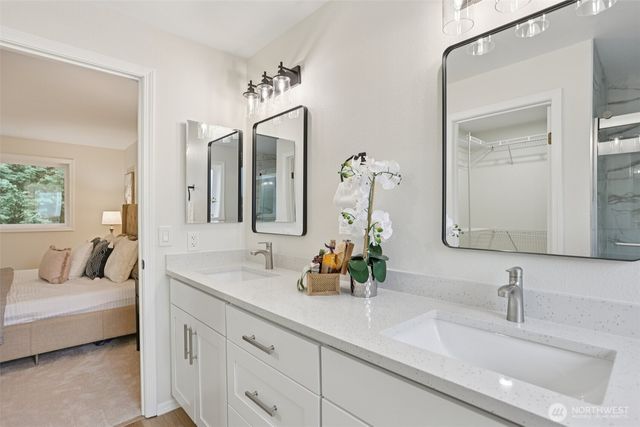 22124 NE 9th Place, Sammamish, WA 98074