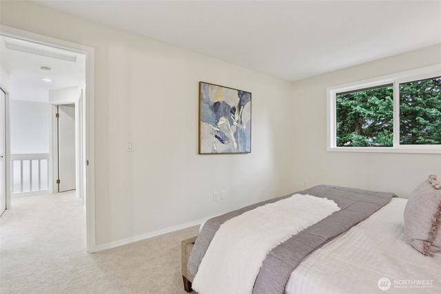 22124 NE 9th Place, Sammamish, WA 98074